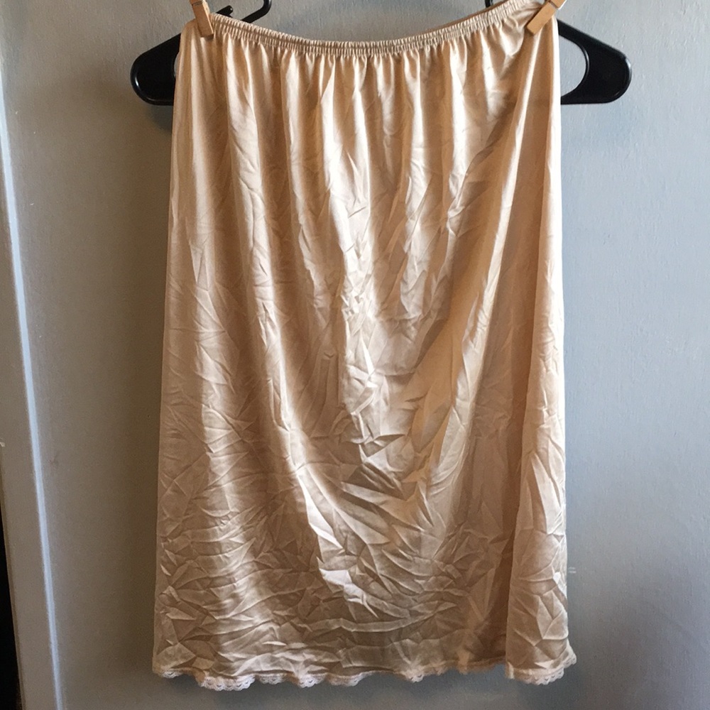 Dress slip